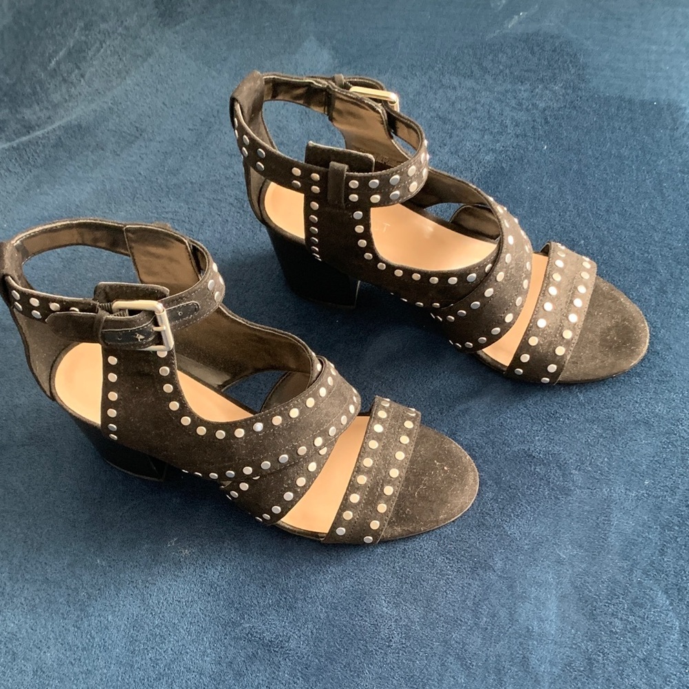 NWOT Nine West Black Suede Studded Heels.